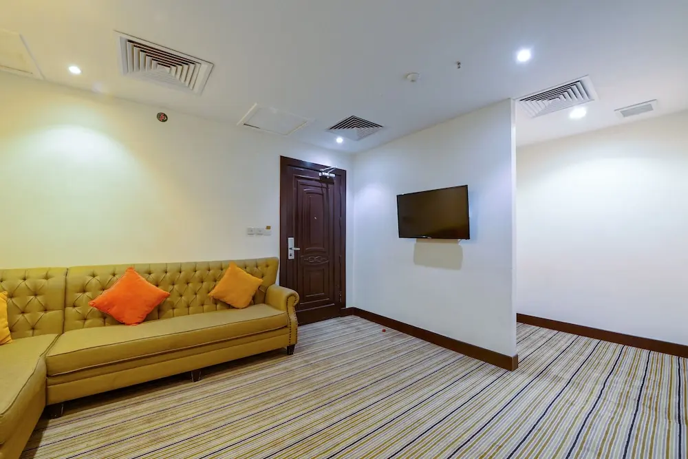 3a4fdf92-d0b6-45c4-b584-d03f90e498d3